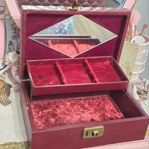 Elegant Rich Brown Jewelry Box